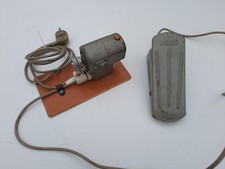 kl.Elektromotor für zb.Uhrmacher Drehbank usw. mit Fußschalter für Drehzahl-Regu