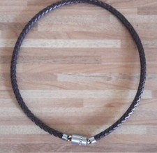 Ernstes Design Halsband Leder 50 cm mit Magnet Hülse geschliffen Zirkonia