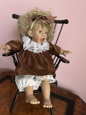 Süße Mädchen Charakterpuppe