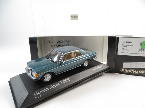 Minichamps 430032226 - 1:43,