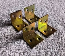 Lux 4 x Breitwinkel Winkelverbinder Stuhlwinkel 30x30x30x2 mm Verzinkt Unbenutzt