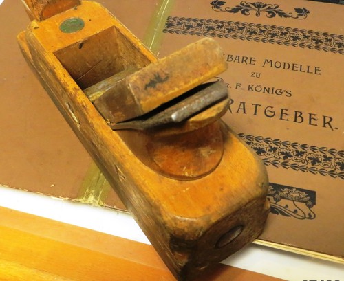 Antiker holzhobel - antiker,