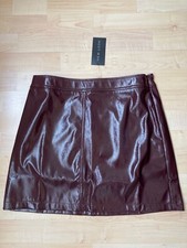 Vinyl Lack Minirock in dunklem