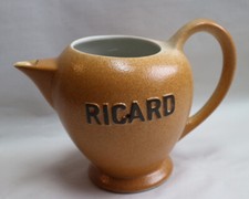 Ricard Krug, braun, Keramik Wasserkrug, Kanne, Höhe ca 12 cm