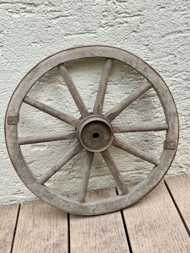 Altes wagenrad holzwagen - altes,