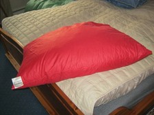 TOLLES ROTES GROSSES KISSEN