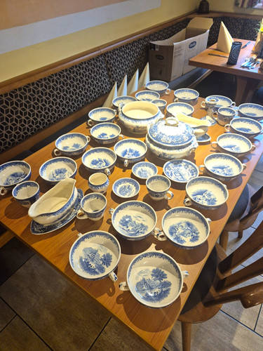 Großes geschirr set - großes, geschirr-set