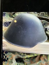 Stahl Helm für das Alter sehr gut erhalten 