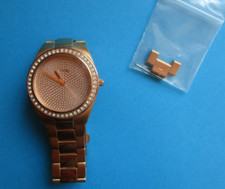 Große Guess Damenuhr mit viel Strass, Modell W12651L1