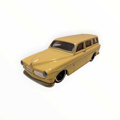 Hot wheels premium - premium, volvo