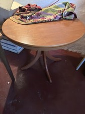 Tisch, rund, Esszimmer
