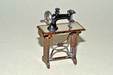 Ernst Plank Miniaturen  - Nähmaschine