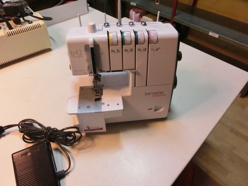 Bernette b42 coverlock - bernette,