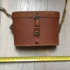 VINTAGE FERNGLASTASCHE. (T011)