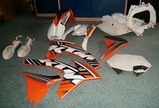 Orginal Verkleidungs - Satz Verkleidungsteile mit org. Dekor für KTM SX 125