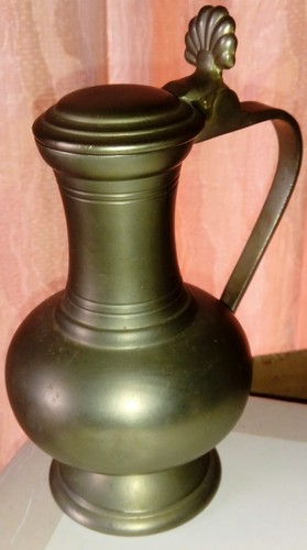 Kleine zinnkanne mit - zinnkanne,