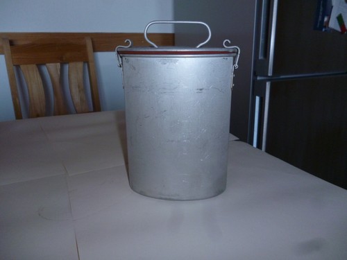 Altes aluminium essgeschirr - altes,
