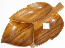 #4583# Schöne blattförmige flache Holzschale, L/B/H = 34,5/21/4 cm, 386 g