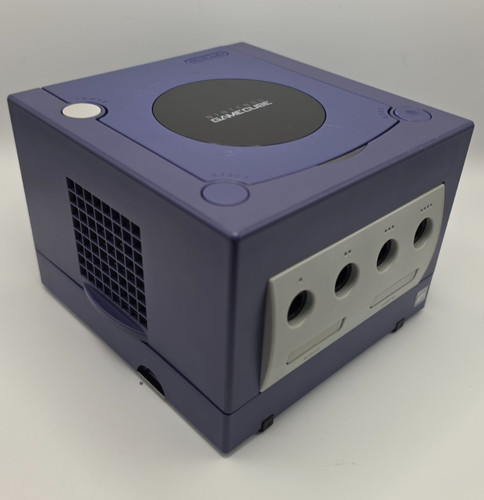 Nintendo gamecube runderneuert - nintendo,