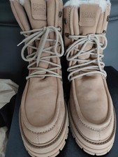 Kennel & Schmenger Über