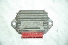 Piaggio TPH 80 ccm Gleichrichter Spannungsregler Regler Relais