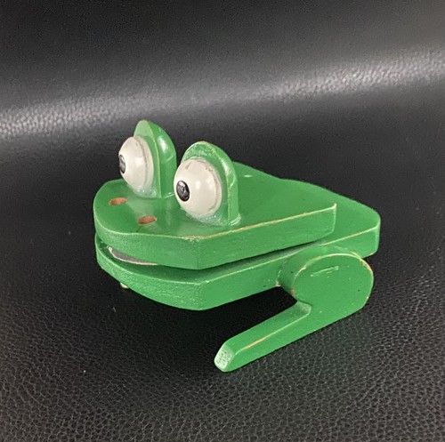 Alte grüne holz figur frosch - alte,