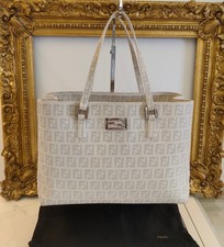 Fendi baguette mini hand - fendi,