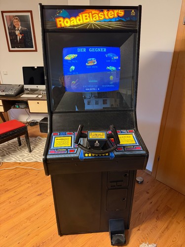 Road blaster upright - road,