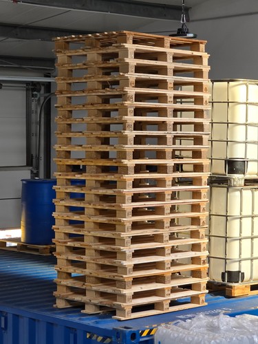 Große industriepalette aus - große,