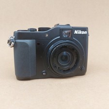 Nikon COOLPIX P7000 Digital