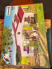 Schleich  Reiterhof mit Reiterin und Pferden Spielzeug (42344)