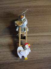 Wanddekoration in Form einer Leiter in Blau - Weiß