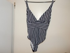 Badeanzug XL  Einteiler  Bauch