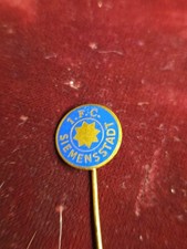 Alte Anstecknadel Fußball