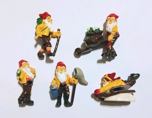 Lawn gnomes garden dwarfs - gnomes,