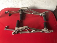Fussrastenanlage Fussraste Honda VF 1000 Interceptor links und rechts!