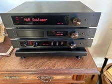 Restek Radiant CD-Player und Restek Satellitentuner schwarz