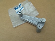 Opel Omega B Sintra 2.2 16V Umlenkrolle Halter 90499200