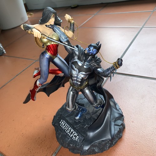 Injustice statue gods among - injustice:,