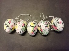 5 bunte OSTEREIER Handarbeit Stoff/Spitzenborte Osteranhänger Kunststoff