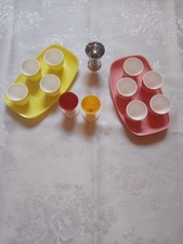 Verschiedene Eierbecher Retro