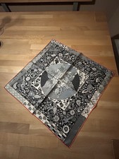 Hermès Seidentuch Piqué Fleuri