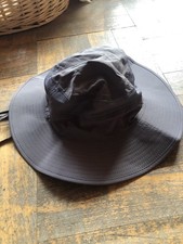 Sonnenhut mit breiter Krempe und Lüftungsgitter, grau, One-Size