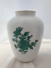 AUGARTEN WIEN PORZELLAN  VASE /  HANDMALEREI / BLUMENDEKOR / WAHLISS WIEN
