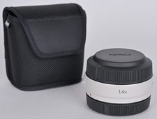 Mint with Case Canon RF 1.4X