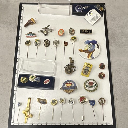 Pin button anstecker konvolut - pin,