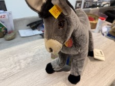 Mohn baumelndes Pferd von