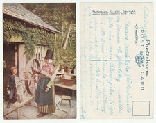 82196 - Kostümierte Spinnerin