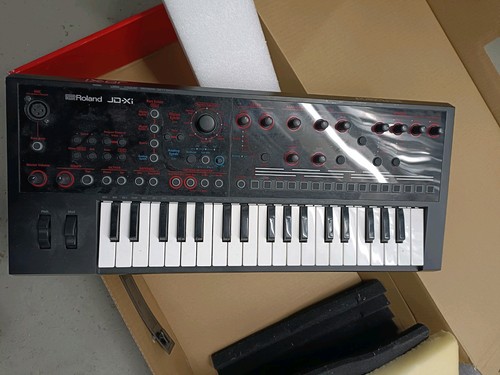 Roland synthesizer - roland, jd-xi