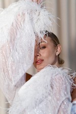 Brautmantel Zur Morgenroutine